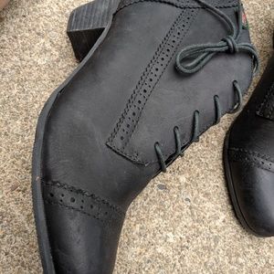 Bass Shoes - NWOT Bass Black Leather Heeled Booties Size 11M Bass Shoes - NWOT Bass Black Leather Heeled Booties Size 11M